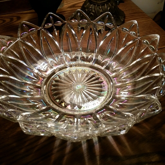 Beautiful Carnival Cut Glass Crystal Bowl EAC - Picture 1 of 4